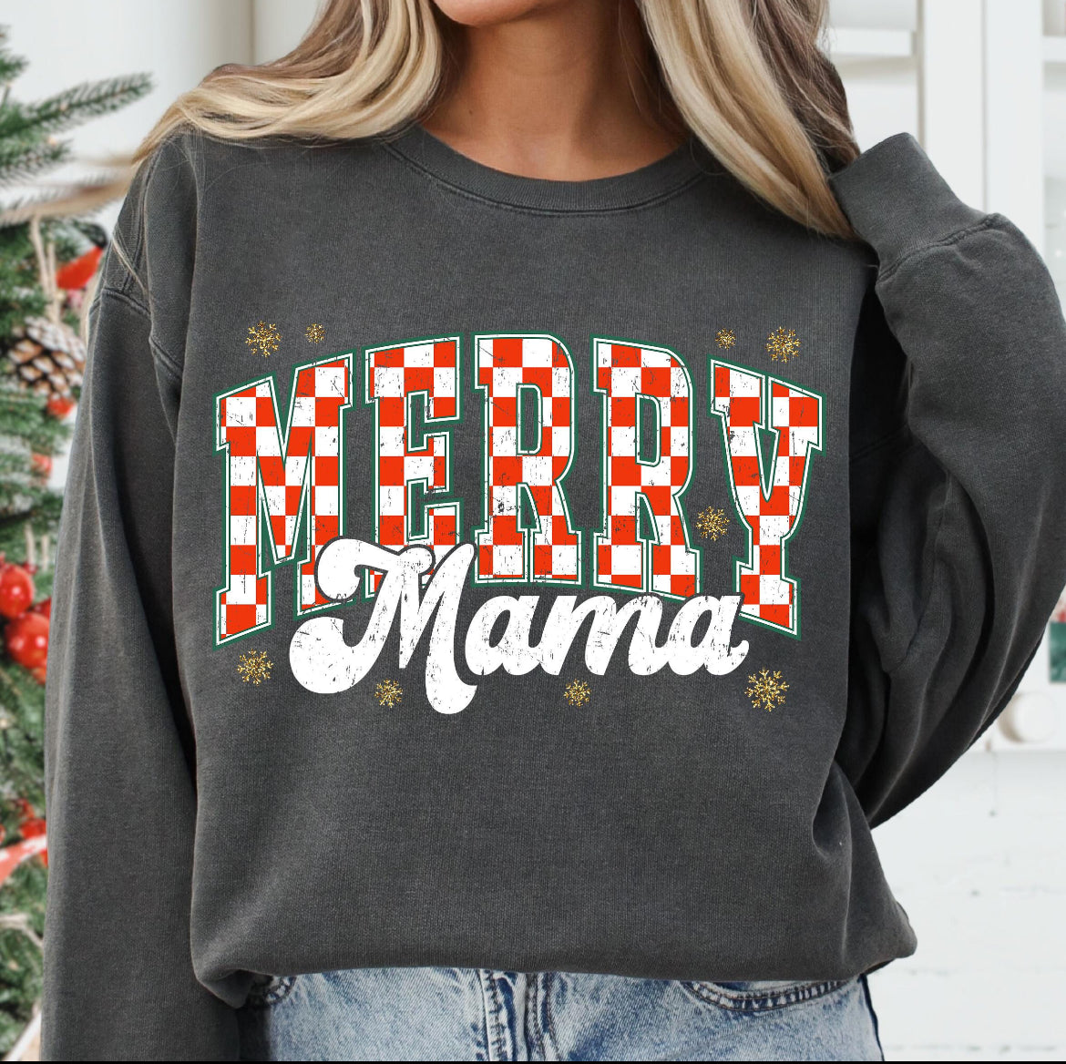 Merry Mama Christmas Sweatshirt/Long Sleeve